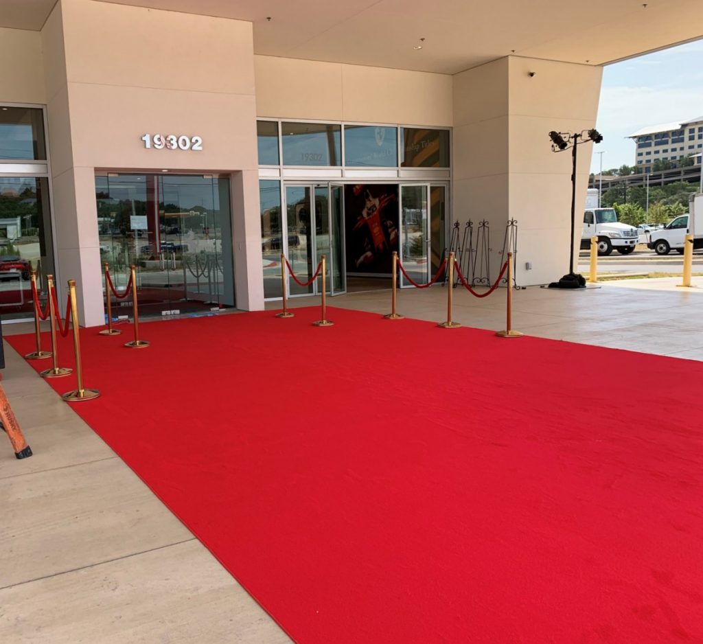 Red Carpet with Stanchions &amp; Ropes