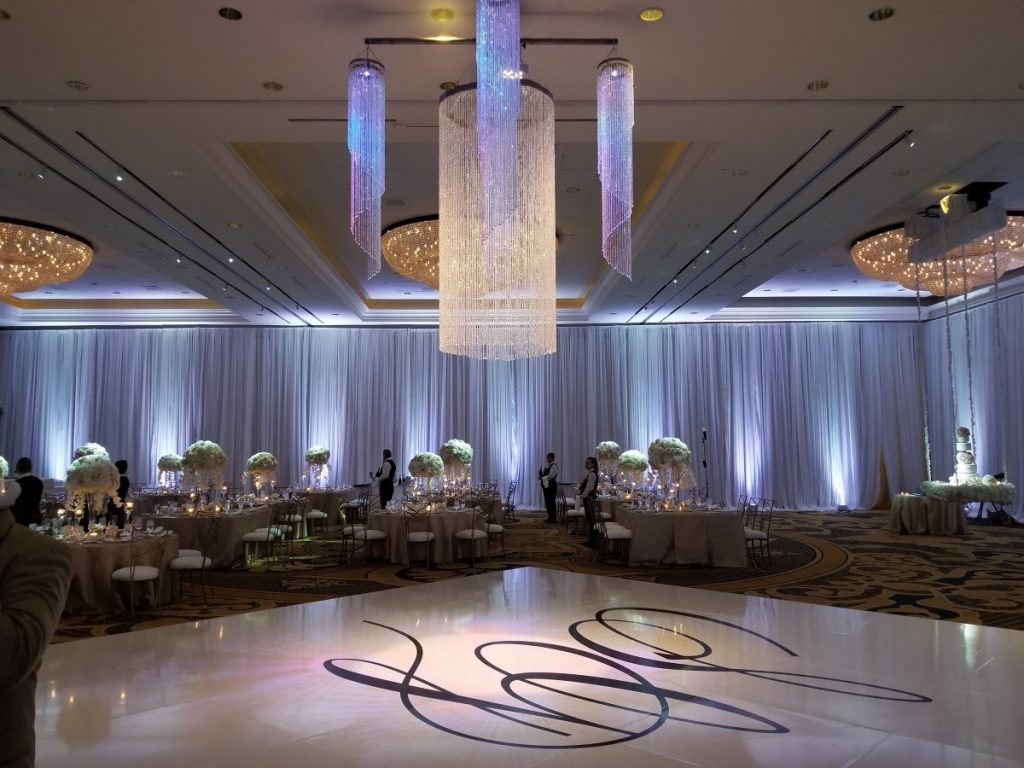 Lighted Swirl Shimmiliers