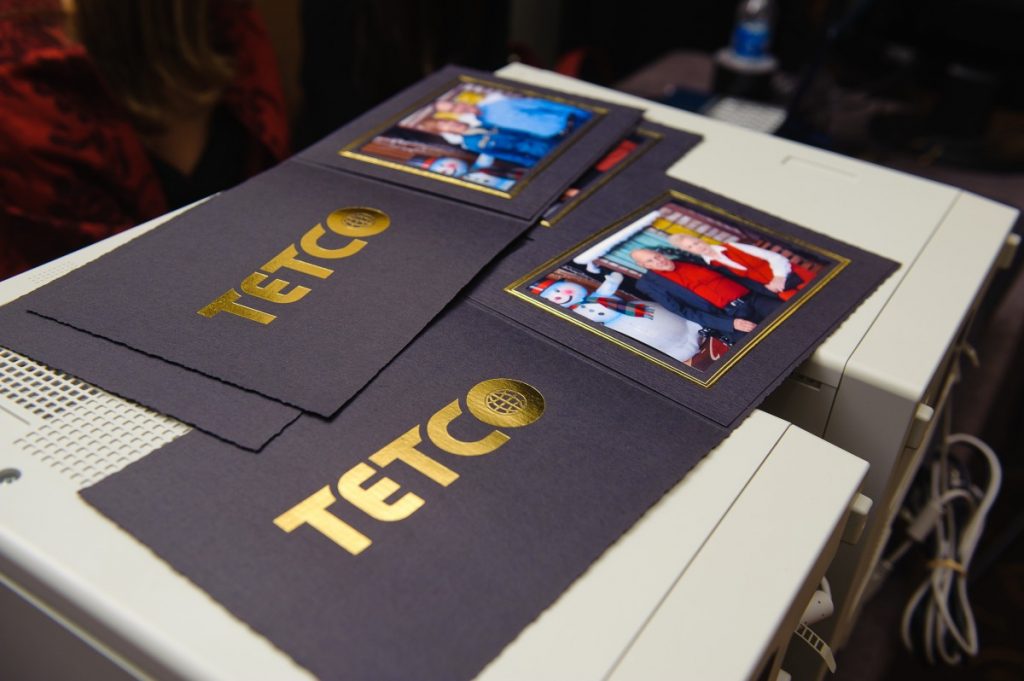 Folders Can be Customized for Party Favors