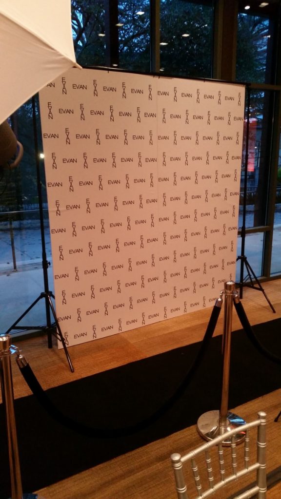 Step &amp; Repeat Photos - Create Your Own Background