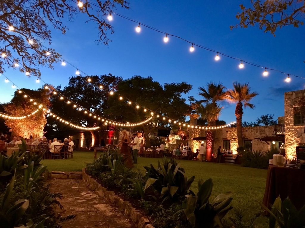 Outdoor Bistro String Lighting