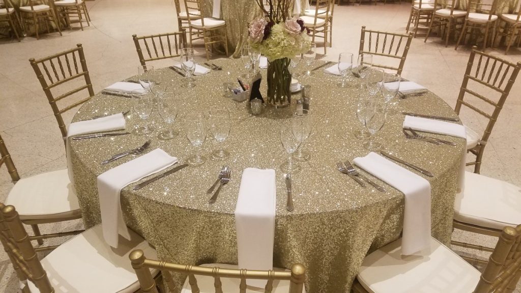 Ivory Glitz Linens with White Polyester Napkins
