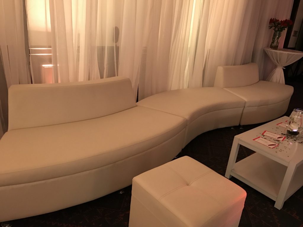 Continental Curved Serpentine Benches